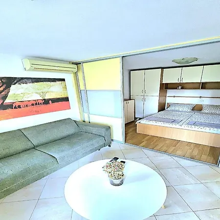 Apartment Terrace I