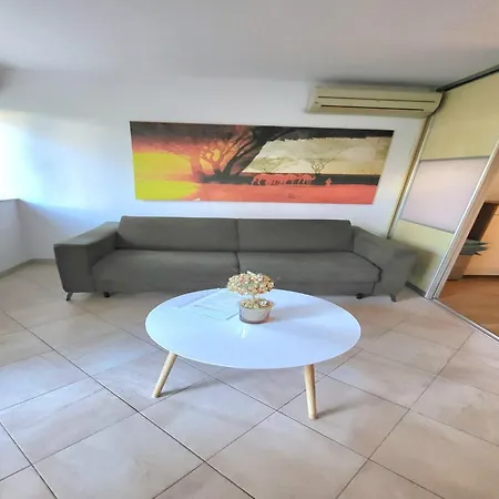 Apartment Terrace I *